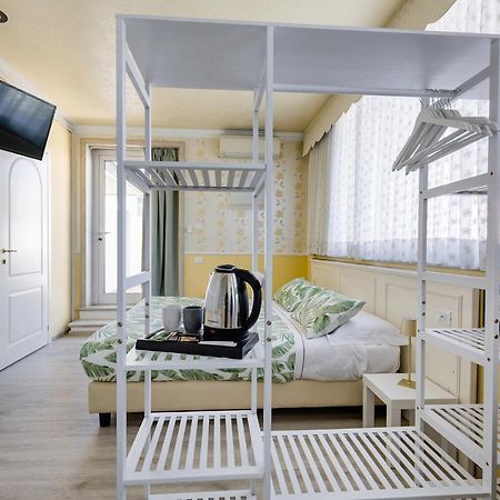 Hotel Villa Lilla Desenzano del Garda Ngoại thất bức ảnh
