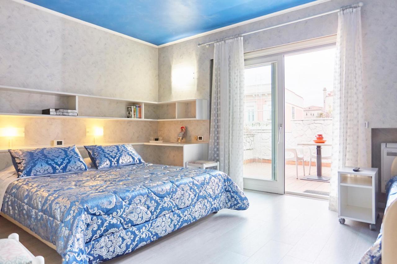 Hotel Villa Lilla Desenzano del Garda Ngoại thất bức ảnh