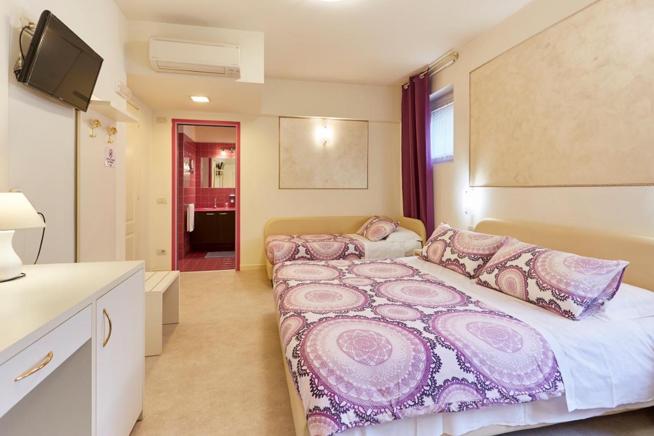 Hotel Villa Lilla Desenzano del Garda Ngoại thất bức ảnh
