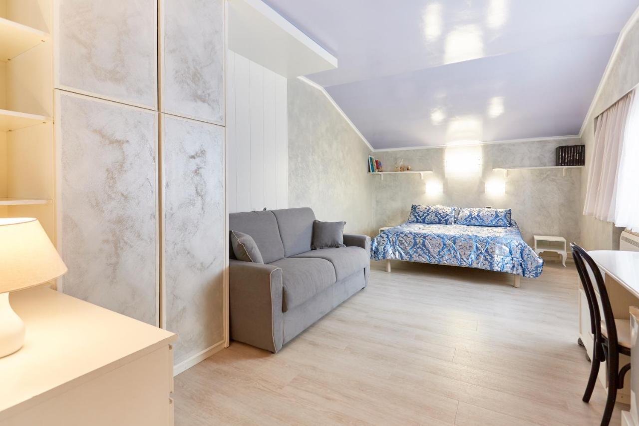 Hotel Villa Lilla Desenzano del Garda Ngoại thất bức ảnh