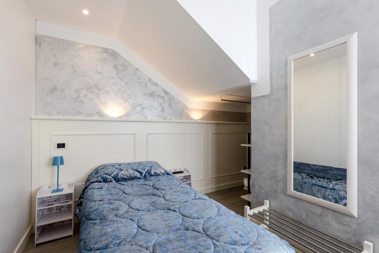 Hotel Villa Lilla Desenzano del Garda Ngoại thất bức ảnh